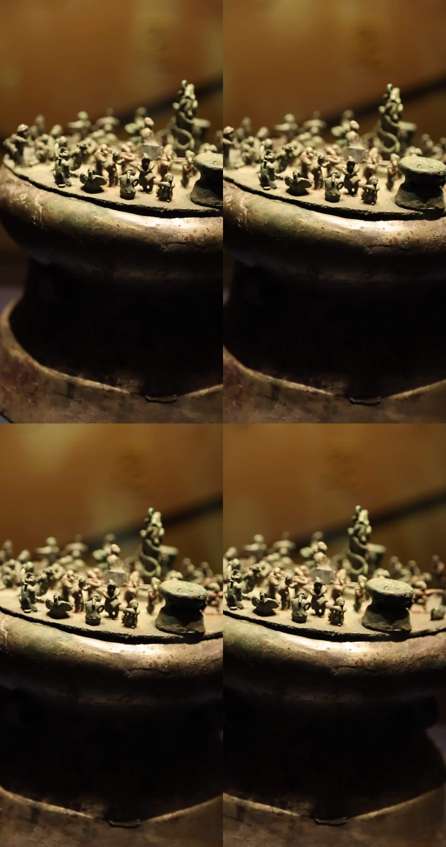 西汉杀人祭柱青铜贮贝器，云南省博物馆藏