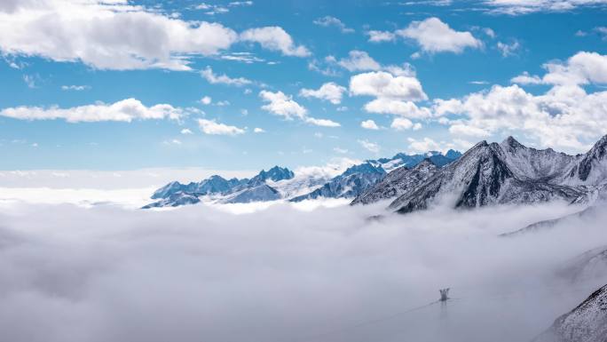 川西高原折多山雪山云海4K延时摄影