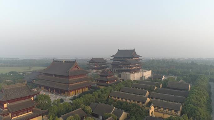 4k航拍阳澄湖畔重元寺地标古寺庙