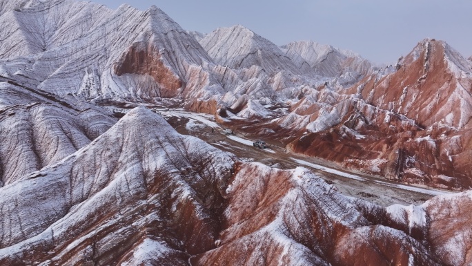 天山南北最美的红层峡谷