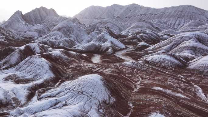 天山南北最美的红层峡谷