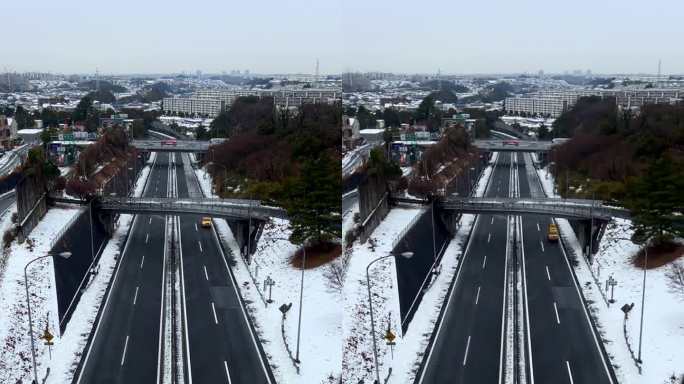 高速公路因大雪关闭/横滨横须贺路