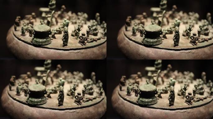 西汉杀人祭柱青铜贮贝器，云南省博物馆藏