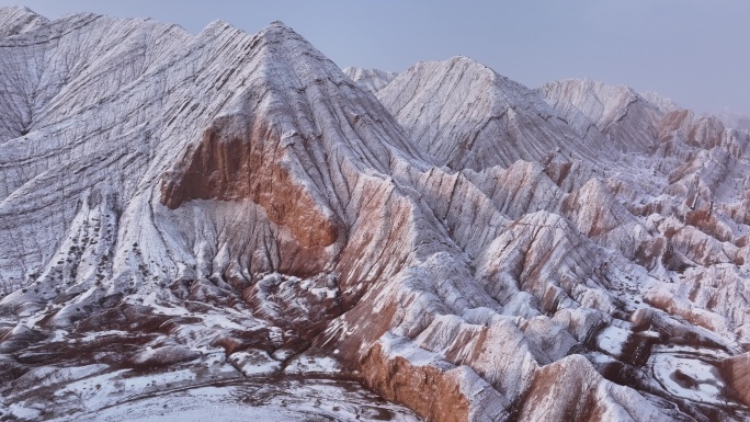 天山南北最美的红层峡谷