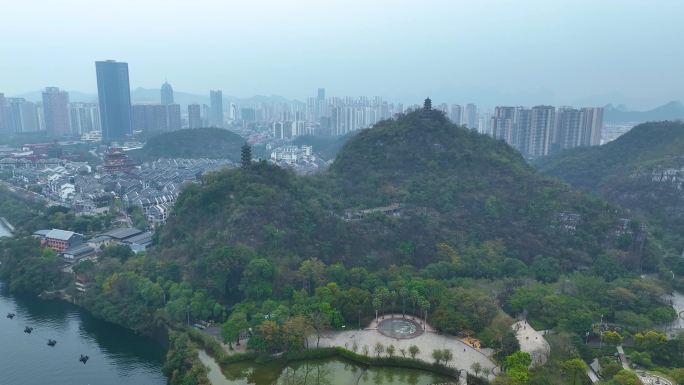 柳州蟠龙山公园双塔