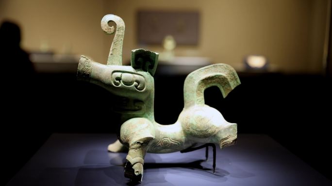 商代青铜神兽，四川省文物考古研究院藏