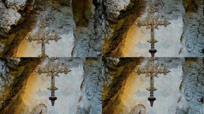 挂在山洞神龛里的十字架