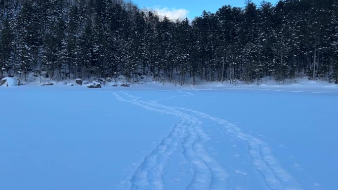 在日本北海道风景秀丽的德胜大宽，可以尽情享受人间的乐趣，享受世界上罕见的大型温泉，还可以利用绝佳的场