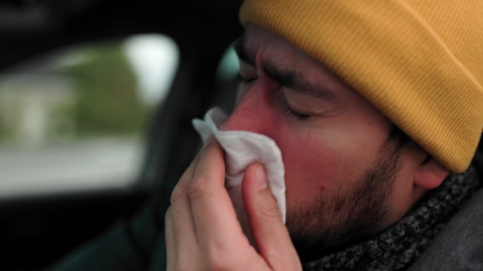 城市通勤打喷嚏司机与季节性流感的斗争