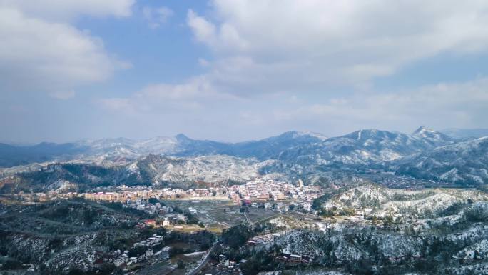 中国大山里的雪景延时