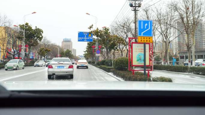 大雪行车 雪天行驶 大雪道路