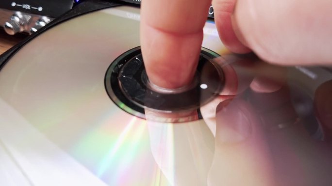 DVD光盘从播放器中弹出