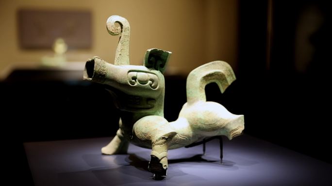 商代青铜神兽，四川省文物考古研究院藏