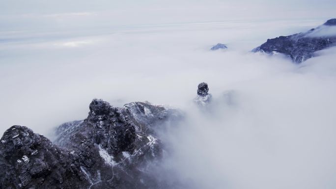 梵净山金顶雪景仙境