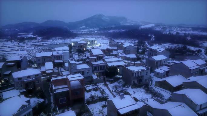 航拍农村雪景夜景