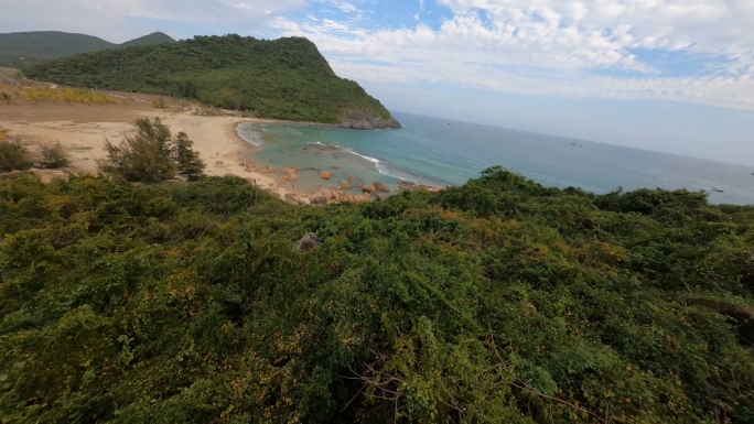 穿越机航拍4K海南三亚大海沙滩海边风景