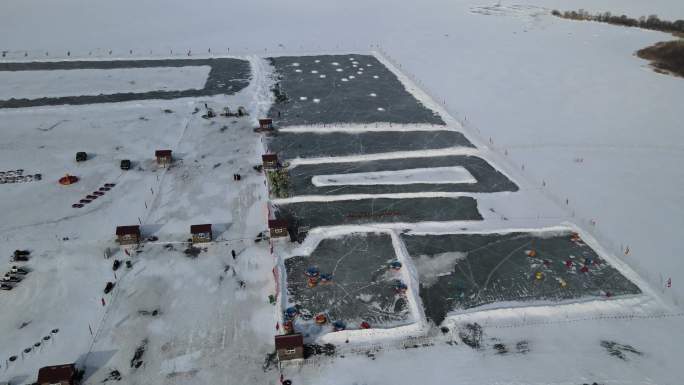 冬季棋盘山 秀湖冰上游乐设施 冰上游戏