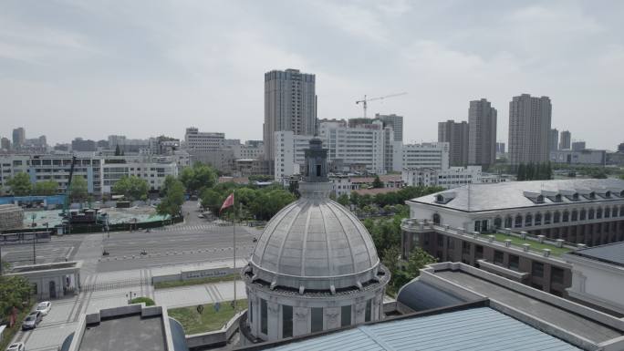 盐城毓龙路小学航拍学校市中心