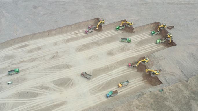 挖掘机挖沙采沙场