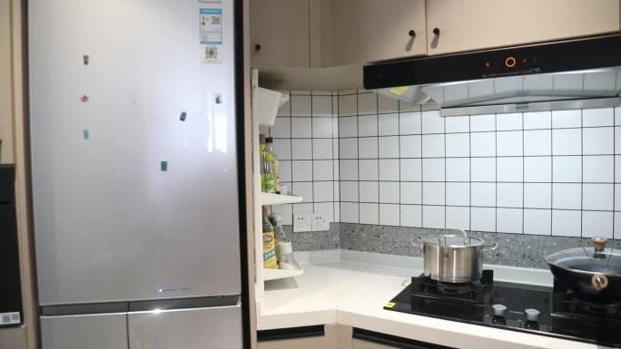 【4K】现代家庭厨房的室内场景空镜头