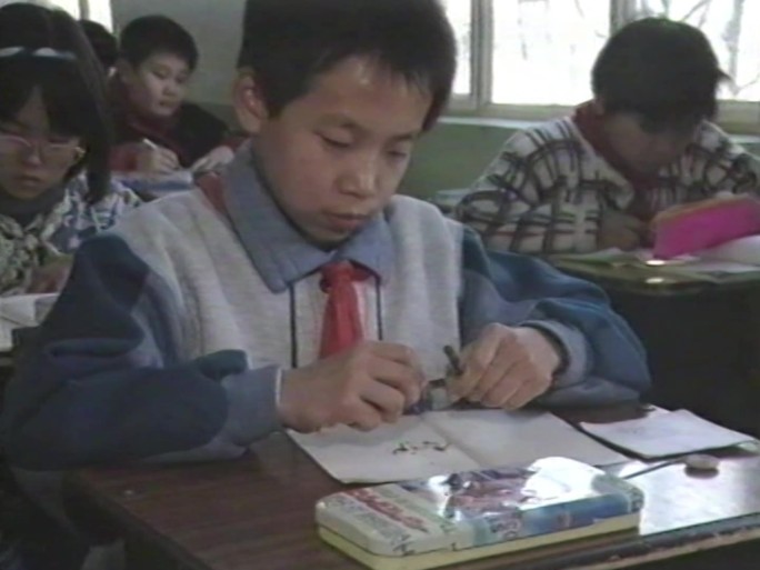 8090年代 削铅笔 学校教室