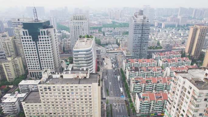 杭州市区拥挤的高楼中北花园航拍