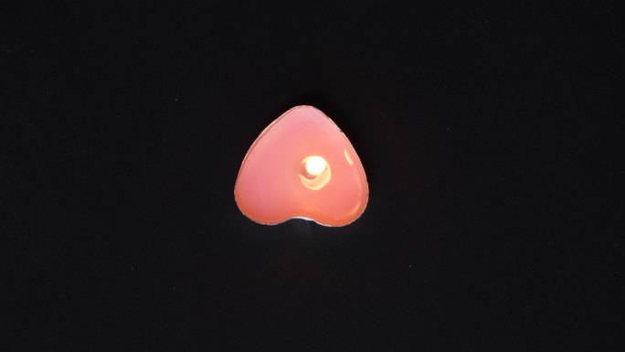 粉色蜡烛烛火