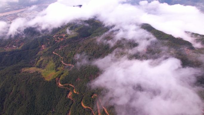 临海城区航拍云海