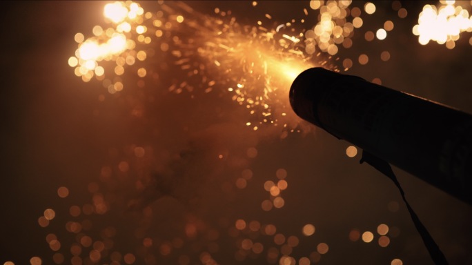 春节烟花加特林跨年新年玩耍春节氛围