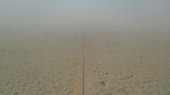 风沙航拍沙漠公路新疆高速公路