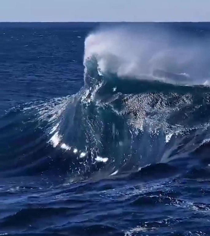 汹涌澎湃的海浪~震撼和力量