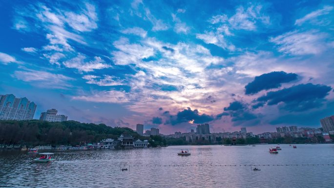 户外延时 天空 湖景 湖南郴州北湖公园