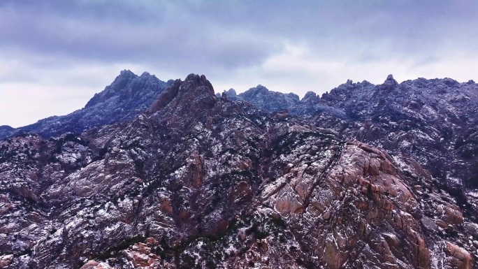 山上雪景大好河山