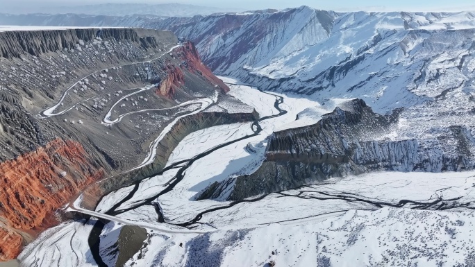 安集海大峡谷 冬天雪天 峡谷自然风光02