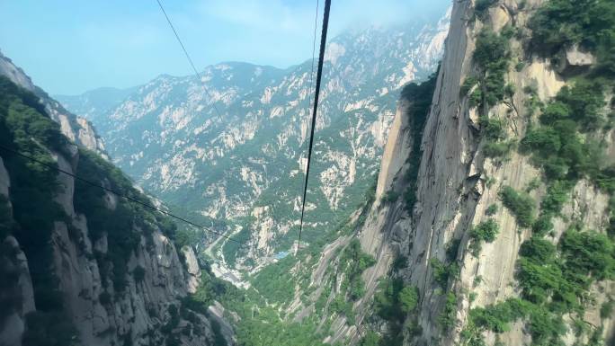 陕西旅游5A级华山景区缆车索道登山