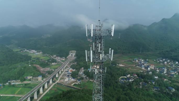 农村大山里的手机信号基站