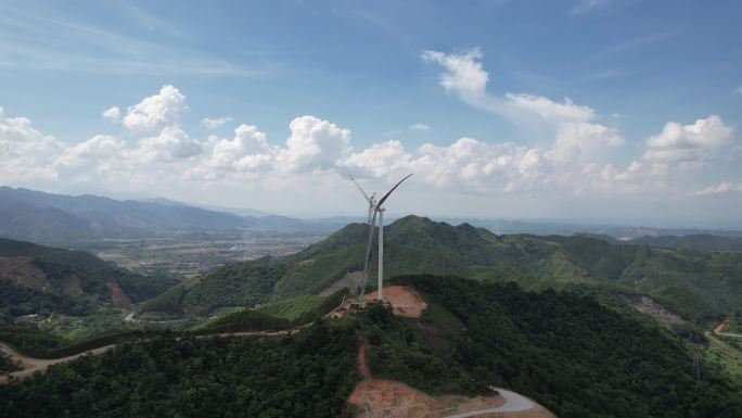 大山上延时风机吊装