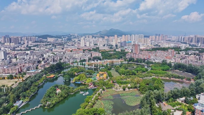 云南昆明翠湖公园航拍城市风景