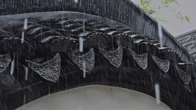 雨天中式建筑屋檐雨滴雨水古风意境