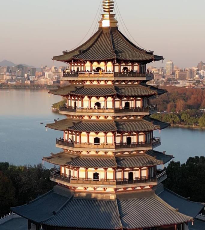 杭州西湖雷峰塔航拍雷锋夕照