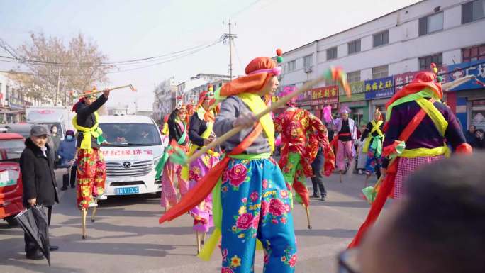 高跷表演