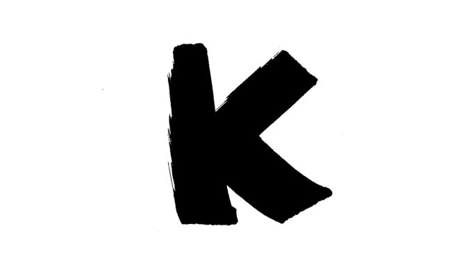 用黑色记号笔画的英文字母K