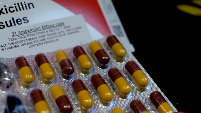 阿莫西林吸塑包装抗生素胶囊特写，用药概念，保健和药品