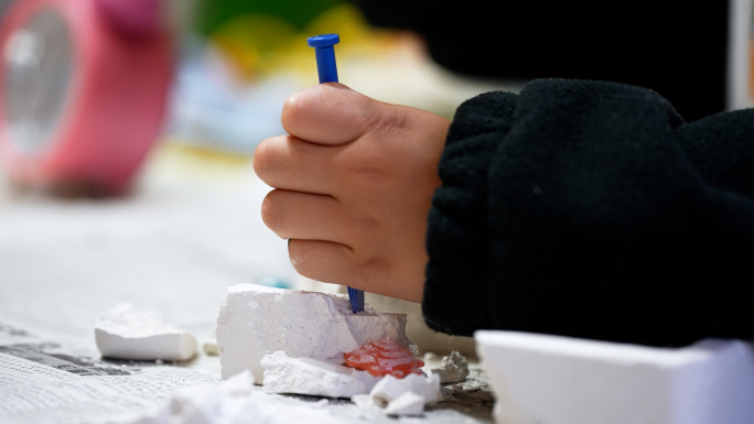 培养儿童动手能力 化石盲盒