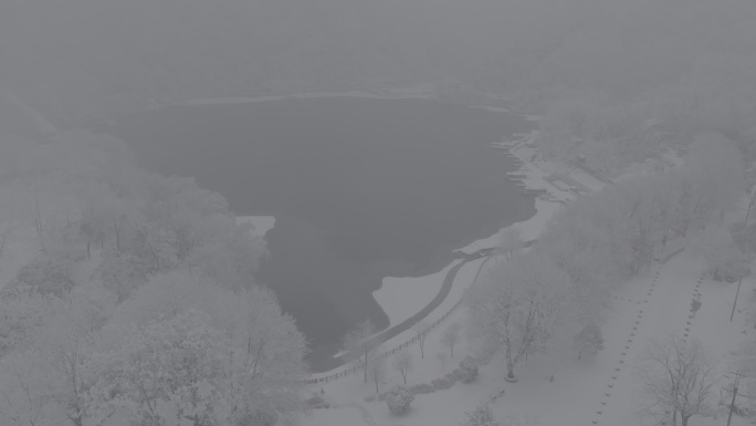 西安秦岭雪景翠华山