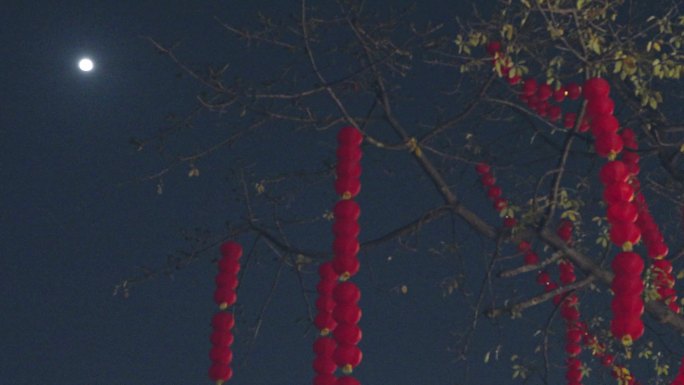 4K实拍，广州中山纪念堂灯笼高挂月亮升起