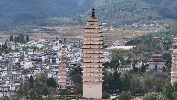 航拍大理苍山洱海三塔