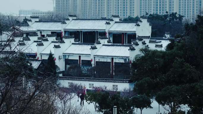 4K雪中的古建筑航拍