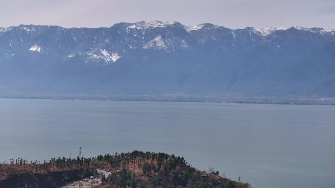 航拍大理苍山洱海三塔