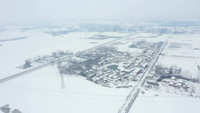 平原农田雪景
